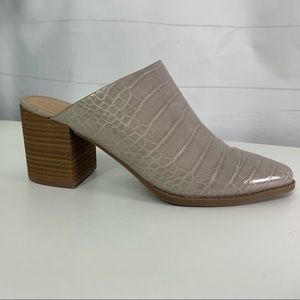 LC Lauren Conrad Taupe Ladies Mules Slip on shoes